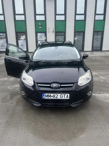 Second-hand Ford Focus 141 CP (103 kW) 2012 Negru Hatchback