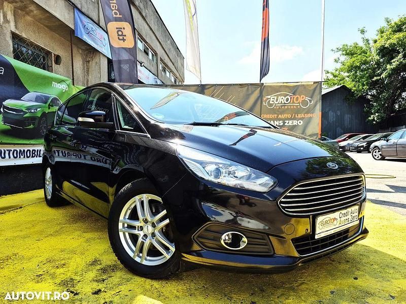 Second-hand Ford S-MAX Titanium 150 CP (110 kW) 2020 Culoarenegru Monovolum