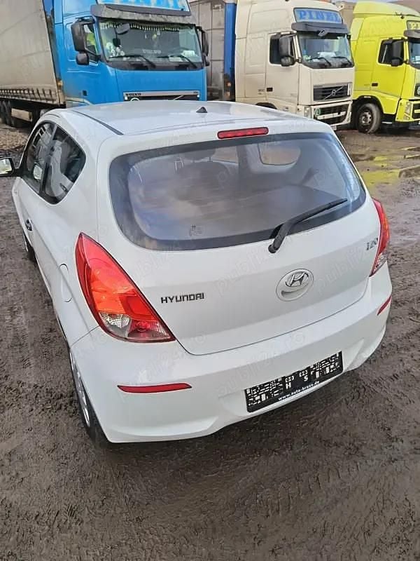 Second-hand Hyundai i20 90 CP (66 kW) 2014 Hatchback