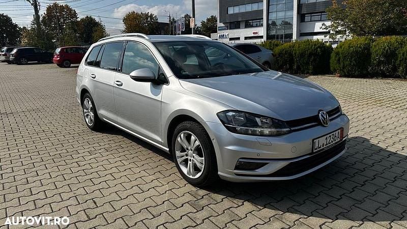 Culoareargint Utilizat 2018 VW Golf VII Sound Break | 9.499 EUR (Preț bun) - Imagine 1/4