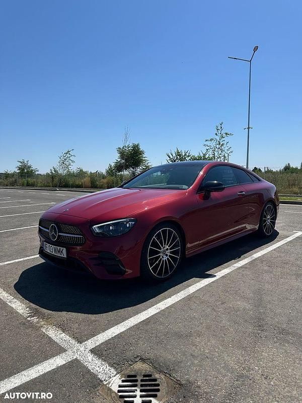 Rosu Utilizat 2021 Mercedes E220 Coupe | 47.580 EUR - Imagine 1/4