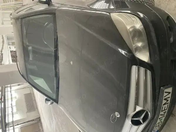 Utilizat 2008 Mercedes 220 Berlinǎ | 6.500 EUR - Imagine 1/2