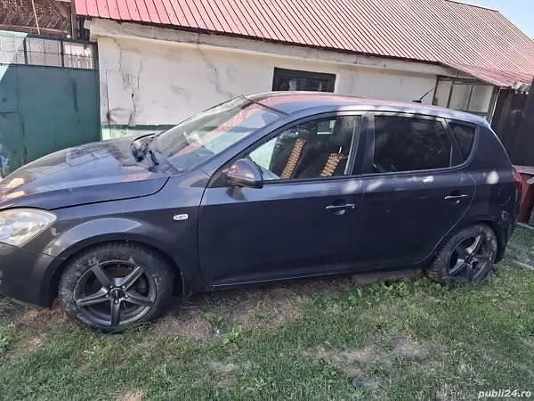 Utilizat 2008 Kia Ceed 2 | 1.200 EUR - Imagine 1/4