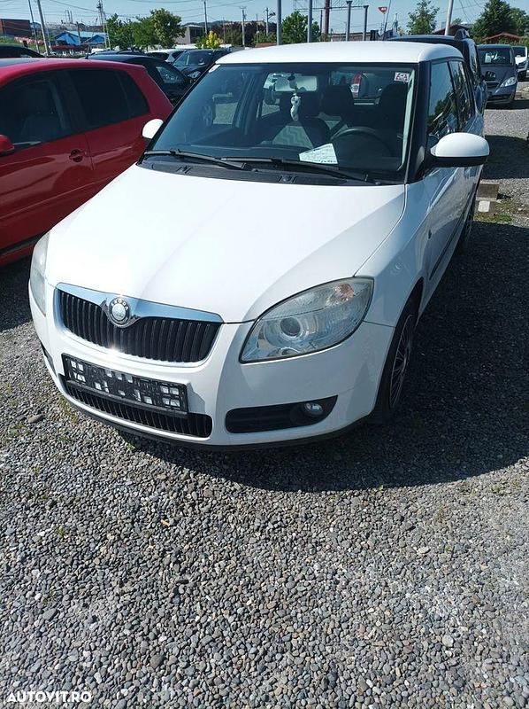 Culoarealb Utilizat 2008 Skoda Fabia Hatchback | 2.299 EUR (Preț OK) - Imagine 1/4
