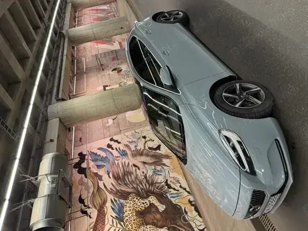 Albastru Utilizat 2017 Volvo V40 Break | 11.800 EUR (Puțin scump) - Imagine 1/4