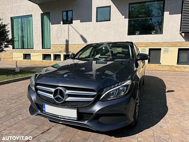Second-hand Mercedes C250 Avantgarde 204 CP (150 kW) 2016 Culoarealte culori Berlinǎ