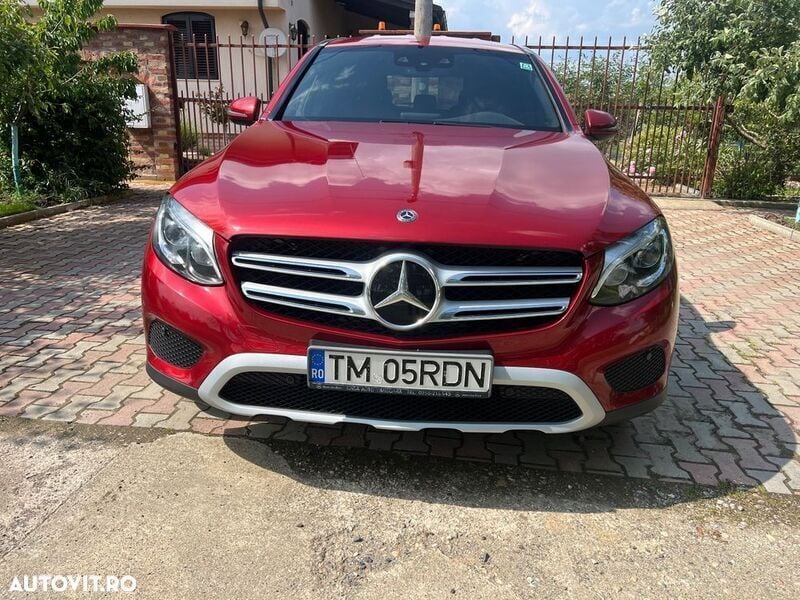Rosu Utilizat 2018 Mercedes GLC250 SUV | 23.000 EUR (Preț bun) - Imagine 1/4