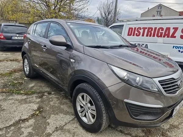 Second-hand 2013 Kia Sportage SUV | 8.650 EUR (Preț bun) - Imagine 1/4