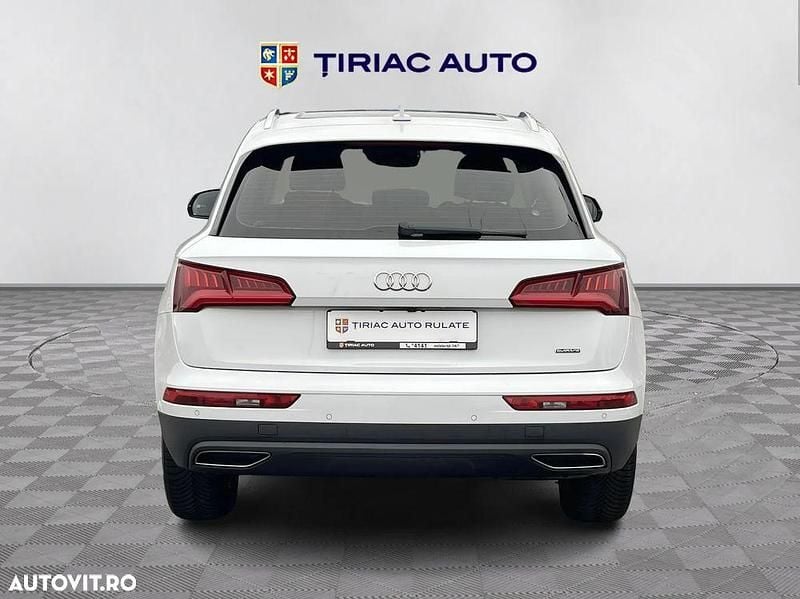 Second-hand Audi Q5 Premium 163 CP (119 kW) 2018 Culoarealb SUV