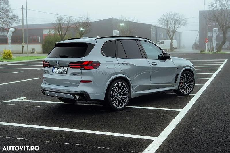Second-hand BMW X5 Comfort Edition 340 CP (250 kW) 2024 Culoaregri SUV