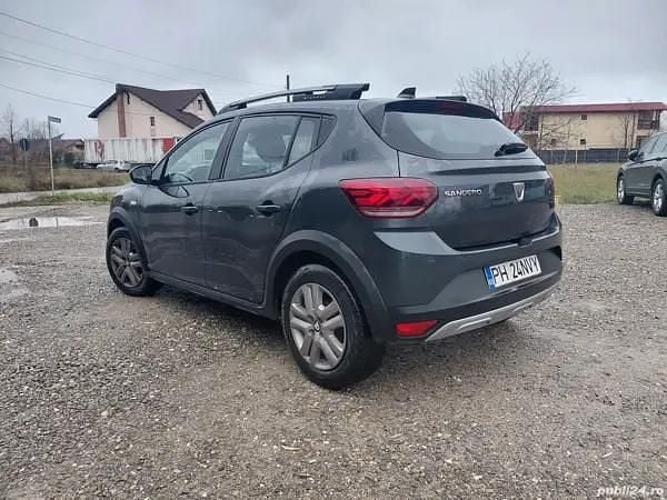 Second-hand Dacia Sandero Stepway 100 CP (73 kW) 2022 Hatchback