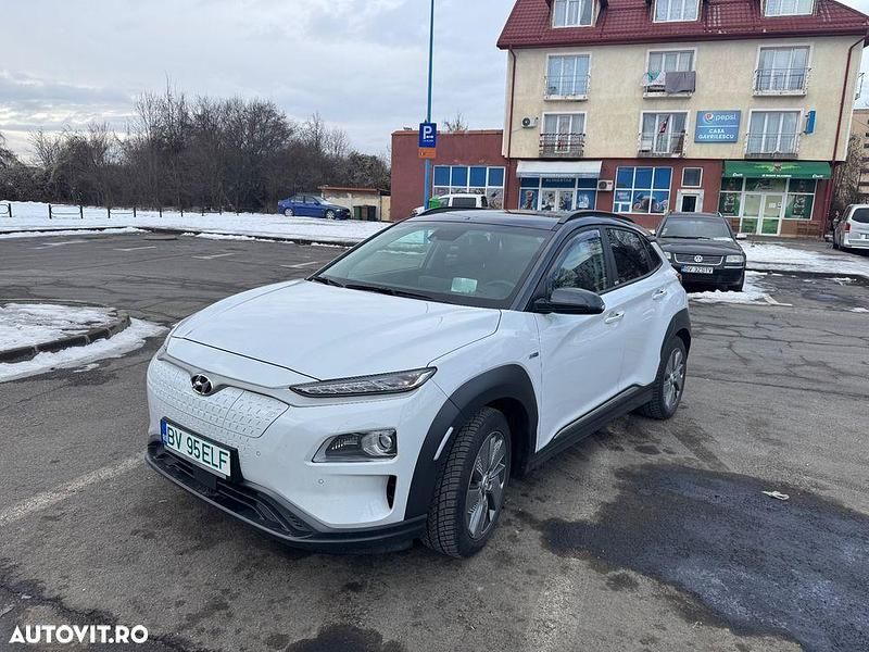 Second-hand Hyundai Kona Premium 150 kW (204 CP) 2020 Culoarealb SUV