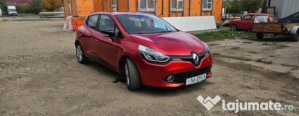 Utilizat 2013 Renault Clio IV Hatchback | 4.550 EUR - Imagine 1/4
