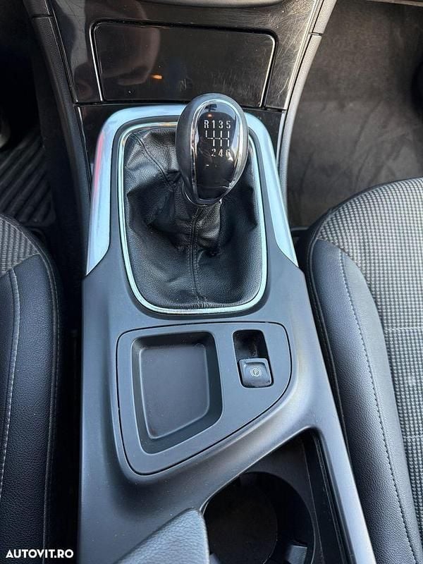 Second-hand Opel Insignia Sport 160 CP (117 kW) 2011 Culoaregri Break