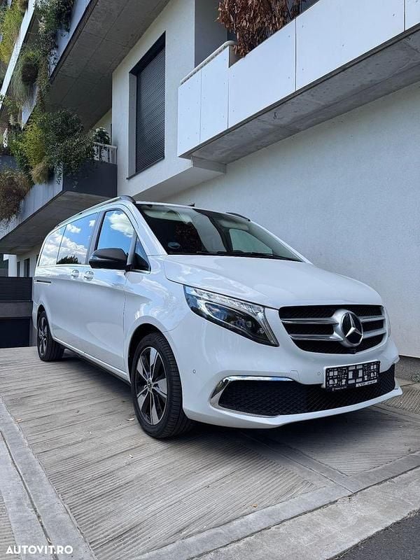 Culoarealb Utilizat 2019 Mercedes V300 Exclusive Monovolum | 48.900 EUR - Imagine 1/4