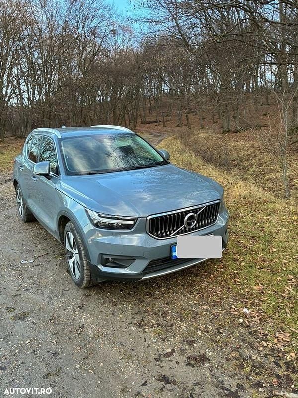 Culoaregri Utilizat 2021 Volvo XC40 Momentum SUV | 23.000 EUR - Imagine 1/4