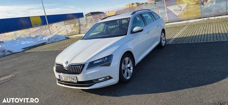 Second-hand Skoda Superb Style 190 CP (139 kW) 2017 Culoarealb Break