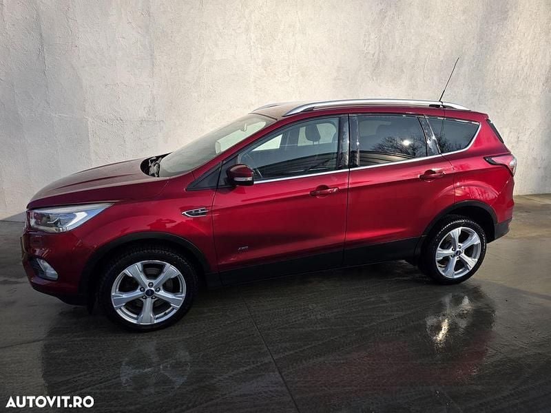 Second-hand Ford Kuga Titanium 180 CP (132 kW) 2019 Culoarerosu SUV