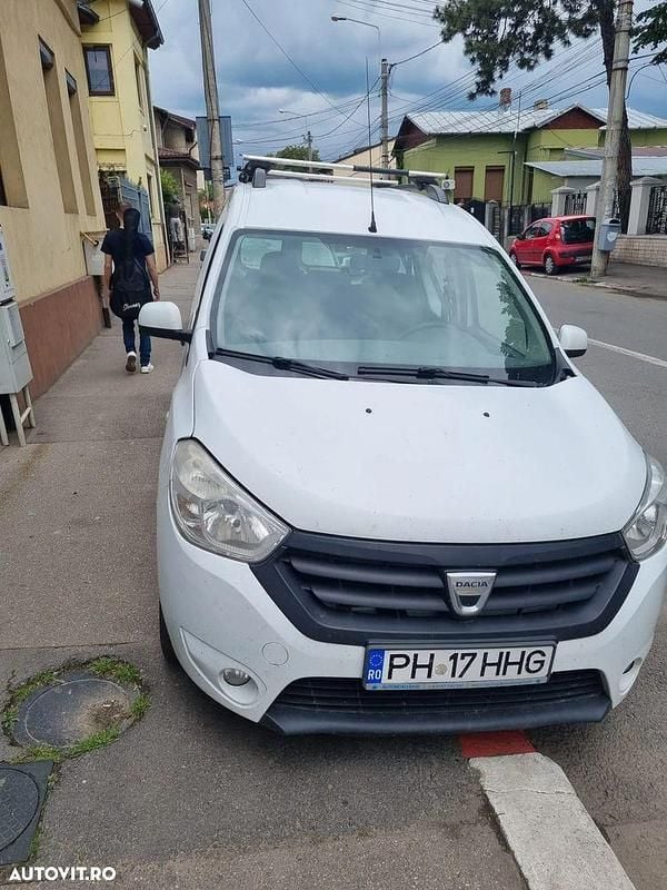 Alb Utilizat 2013 Dacia Dokker Ambiance Van | 4.750 EUR (Preț OK) - Imagine 1/4