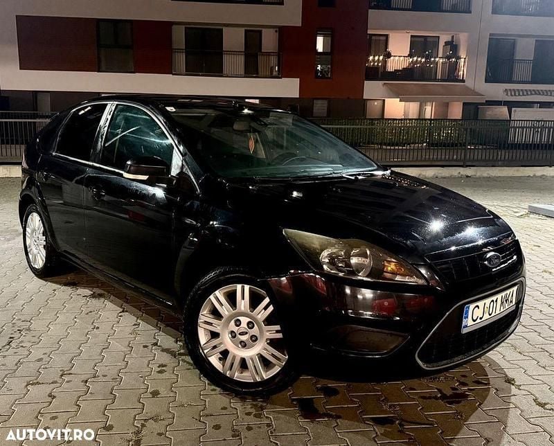 Culoarenegru Utilizat 2008 Ford Focus Sport Hatchback | 1.999 EUR (Super Preț) - Imagine 1/4