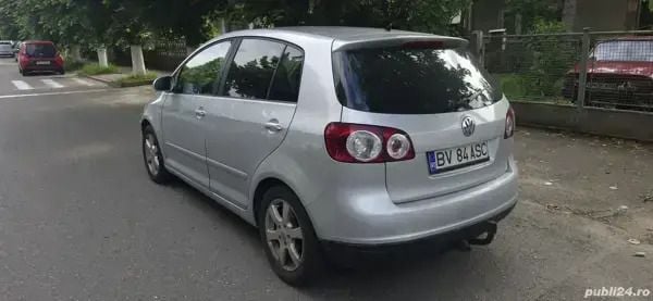 Gri Utilizat 2006 VW Golf V Hatchback | 2.500 EUR (Preț OK) - Imagine 1/4