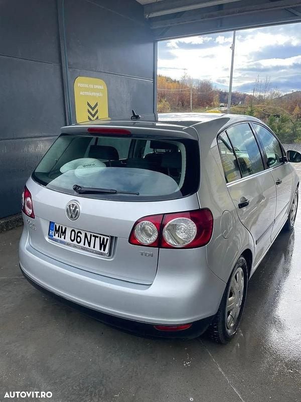 Second-hand VW Golf IV Comfortline 105 CP (77 kW) 2006 Culoareargint Hatchback