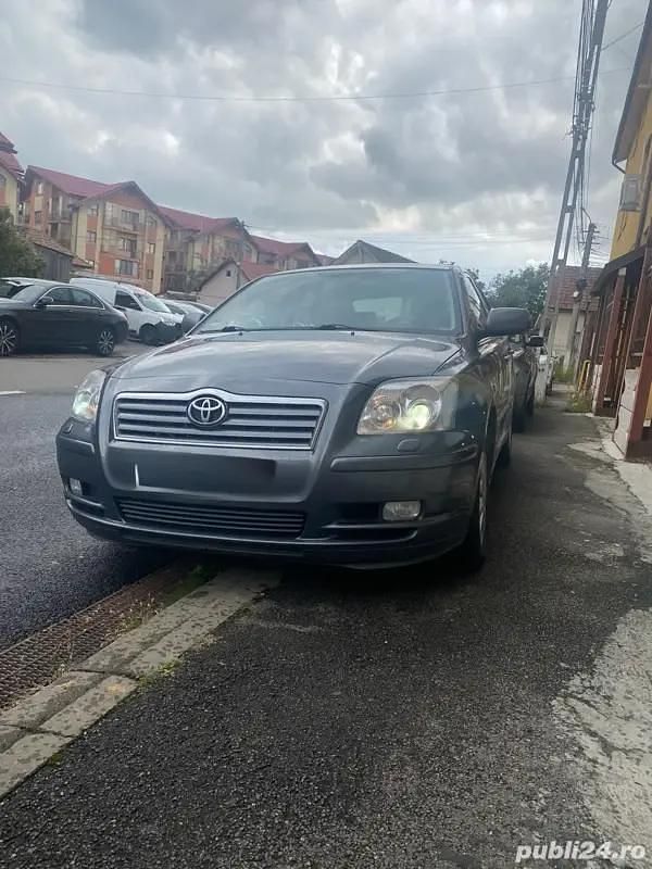 Second-hand Toyota Avensis 116 CP (85 kW) 2004 Hatchback