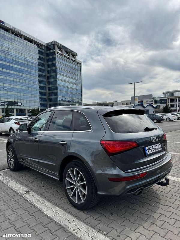 Second-hand Audi Q5 Comfort 258 CP (189 kW) 2016 Culoaregri SUV