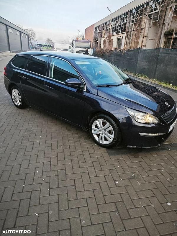 Second-hand Peugeot 308 Style 120 CP (88 kW) 2015 Culoarealbastru Break
