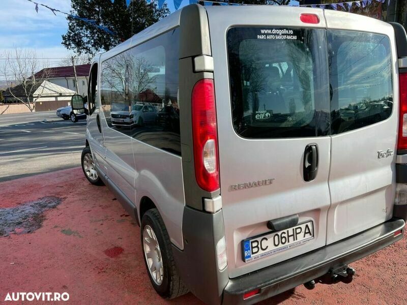 Second-hand Renault Trafic 101 CP (74 kW) 2007 Gri Monovolum