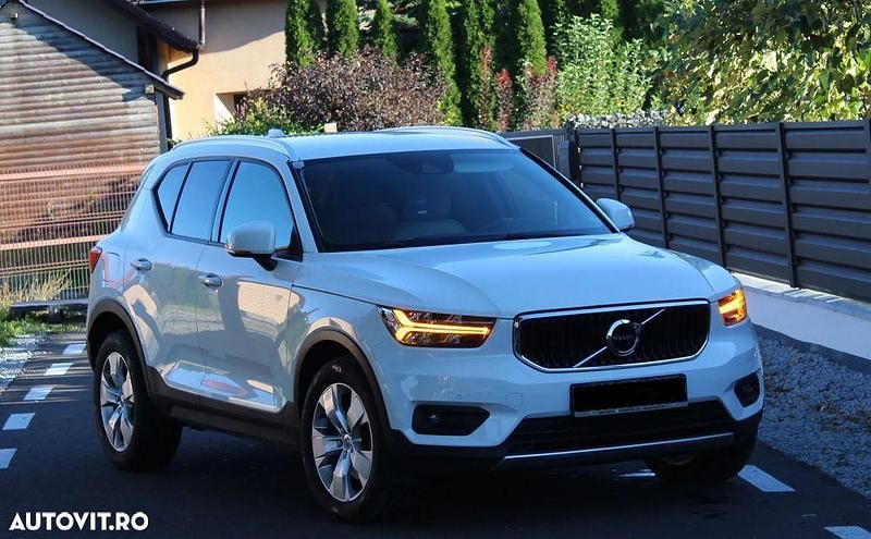 Culoarealb Utilizat 2019 Volvo XC40 Momentum SUV | 18.500 EUR (Preț OK) - Imagine 1/4