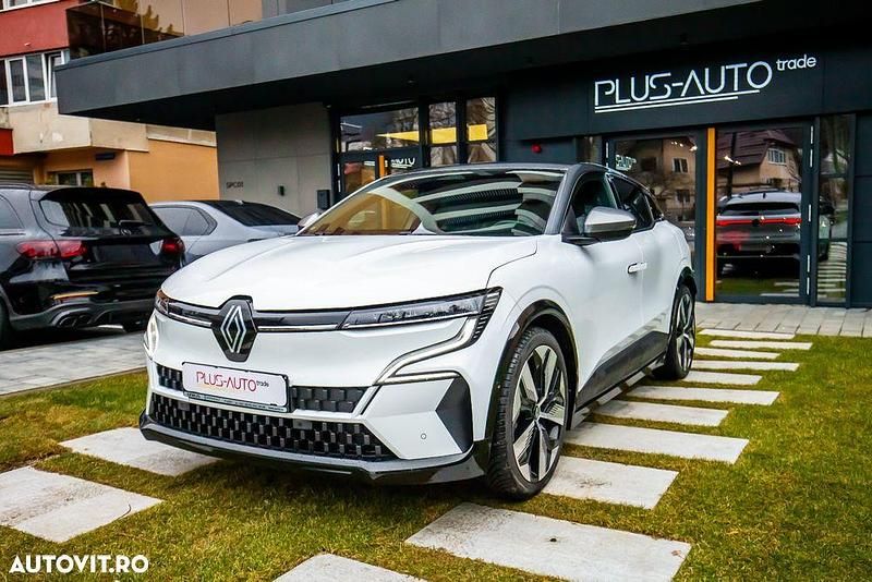 Second-hand Renault Megane E-Tech Techno 161 kW (220 CP) 2023 Culoarealb