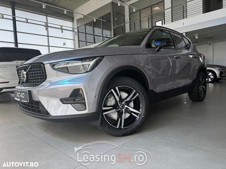Argint Nouă 2025 Volvo XC40 Plus SUV | 43.073 EUR (Puțin scump) - Imagine 1/4