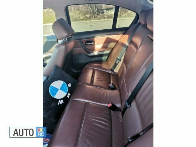 Second-hand BMW 320 163 CP (119 kW) 2008 Negru Berlinǎ
