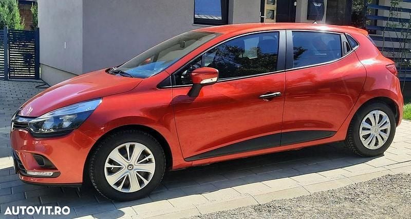 Culoarerosu Utilizat 2017 Renault Clio IV Expression Hatchback | 7.990 EUR (Preț OK) - Imagine 1/4