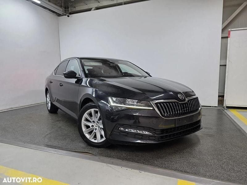 Negru Utilizat 2021 Skoda Superb Berlinǎ | 22.000 EUR (Super Preț) - Imagine 1/4
