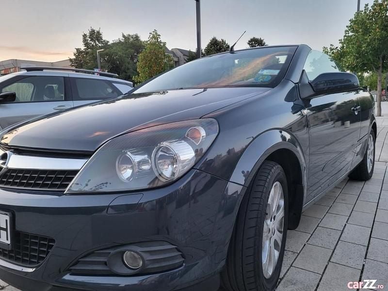 Albastru Utilizat 2009 Opel Astra Cabrio | 3.800 EUR (Preț OK) - Imagine 1/4