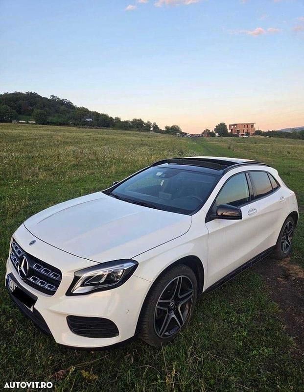 Culoarealb Utilizat 2019 Mercedes GLA180 AMG line SUV | 23.000 EUR (Preț OK) - Imagine 1/4