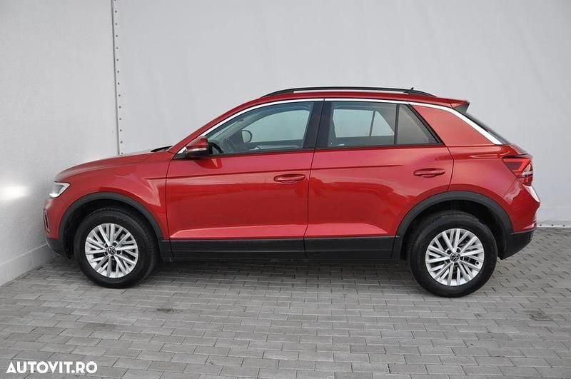 Second-hand VW T-Roc 150 CP (110 kW) 2024 Culoarerosu SUV