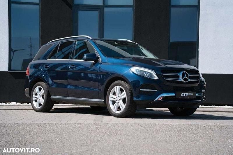 Second-hand Mercedes GLE250 204 CP (150 kW) 2015 Culoarealbastru SUV