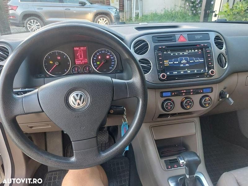 Second-hand VW Tiguan Track & Field 140 CP (102 kW) 2009 Culoarealb SUV