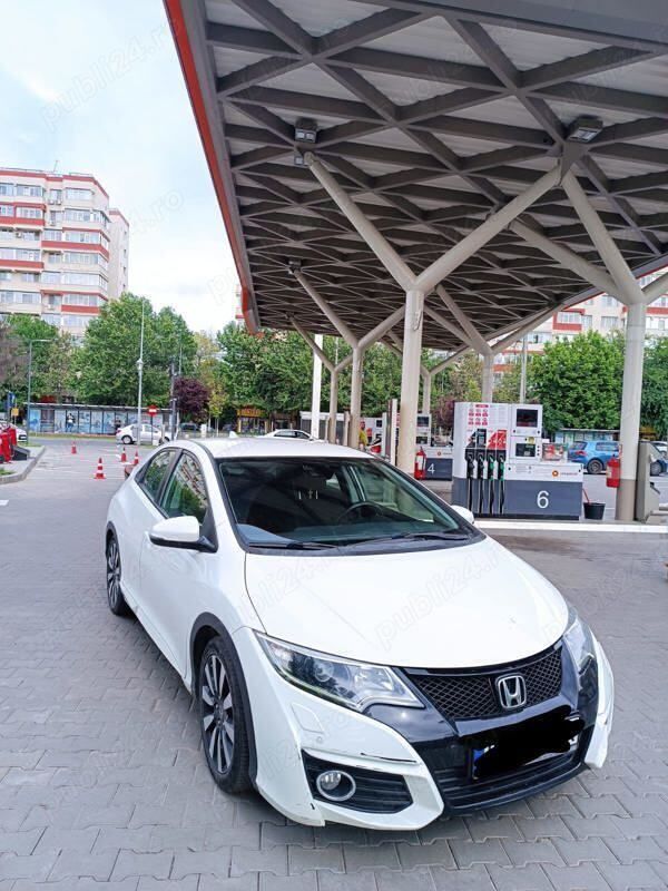 Alb Utilizat 2015 Honda Civic Hatchback | 12.000 EUR (Preț OK) - Imagine 1/4