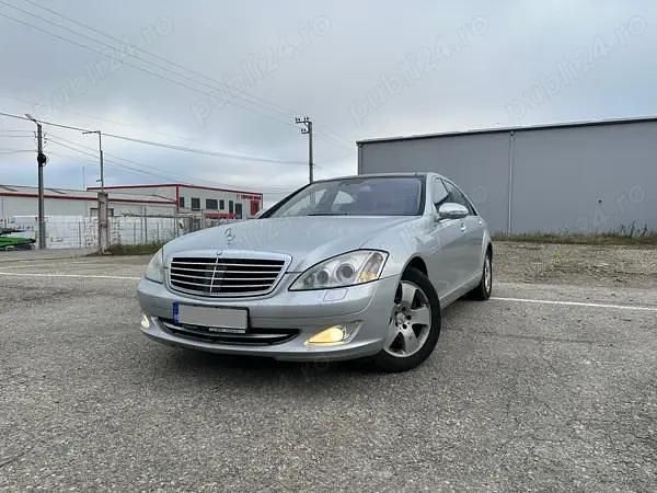 Second-hand Mercedes S500 388 CP (285 kW) 2006 Berlinǎ