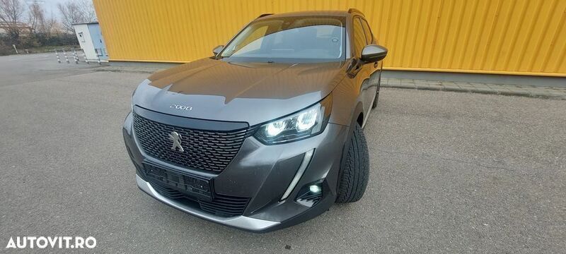 Gri Utilizat 2021 Peugeot 2008 Active SUV | 14.300 EUR (Preț OK) - Imagine 1/4