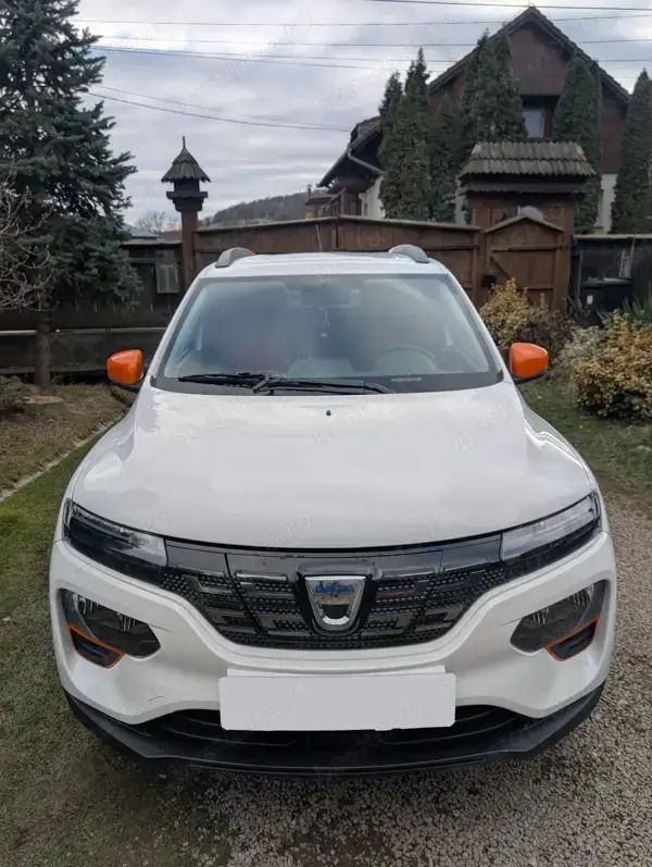 Alb Utilizat 2022 Dacia Spring Comfort Plus Hatchback | 10.990 EUR - Imagine 1/4