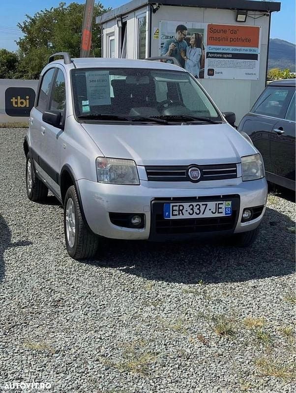 Culoareargint Utilizat 2009 Fiat Panda 4x4 Cross Hatchback | 2.799 EUR - Imagine 1/4