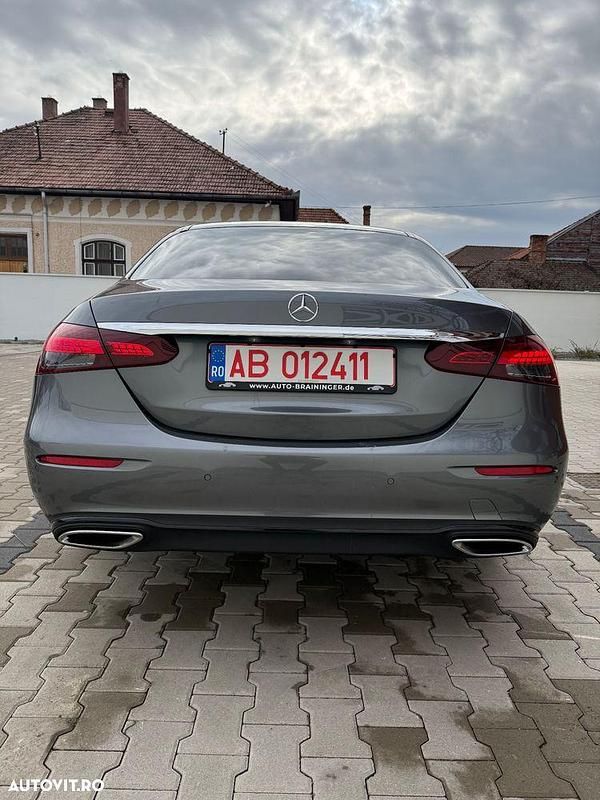 Second-hand Mercedes E220 Avantgarde 194 CP (142 kW) 2021 Culoaregri Berlinǎ