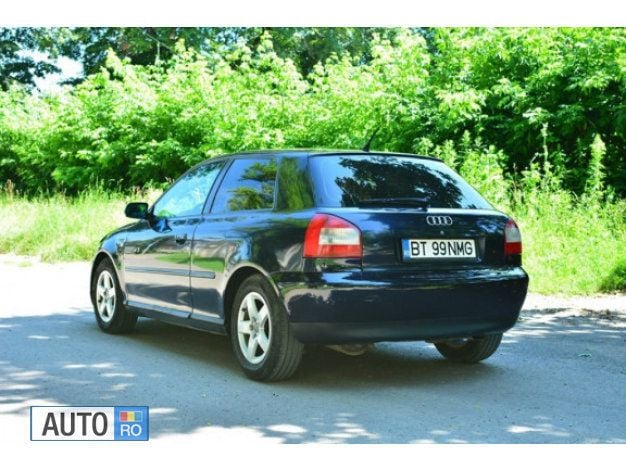 Second-hand Audi A3 Ambiente 102 CP (75 kW) 2002 Albastru marin Hatchback