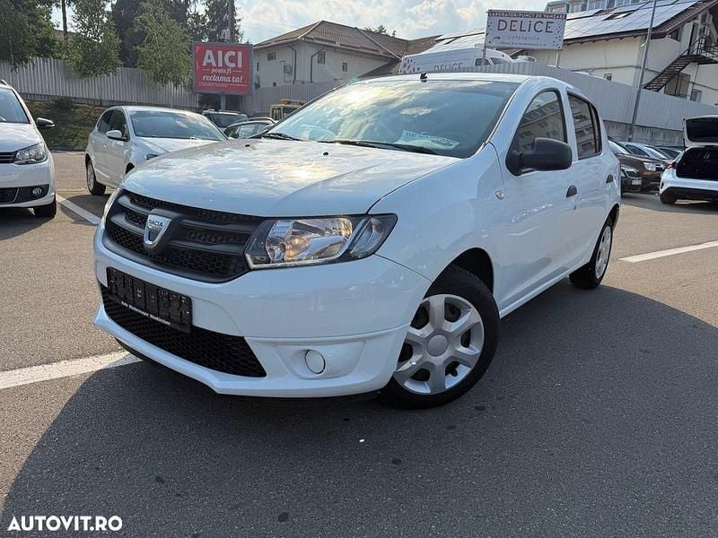 Alb Utilizat 2013 Dacia Sandero Ambiance Hatchback | 3.490 EUR (Preț OK) - Imagine 1/4