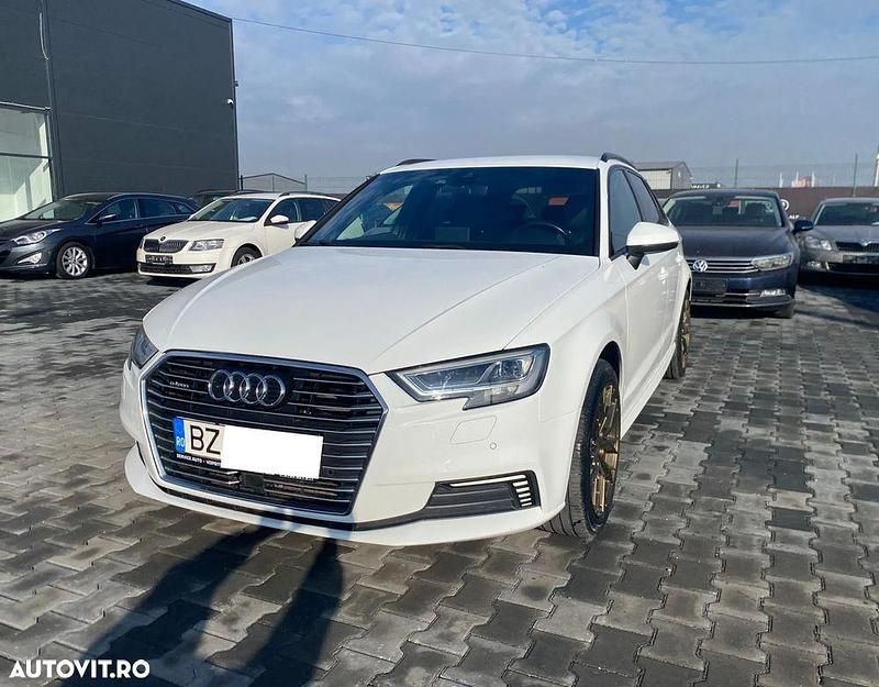 Second-hand Audi A3 Comfort 149 CP (109 kW) 2017 Culoarealb Hatchback